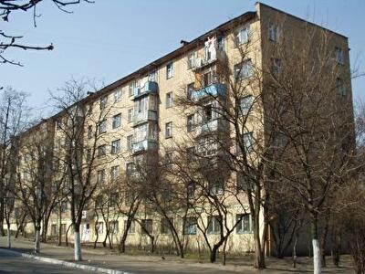 Краснопільська вул., 8