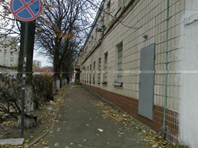 Автозаводська вул., 76