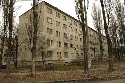 Академіка Доброхотова вул., 26