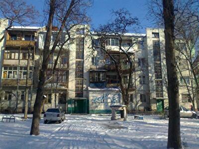 Запоріжжя, Залізнична вул., 4