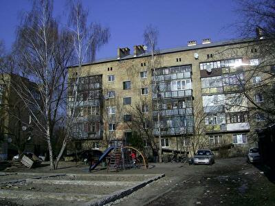 Бучанський район, смт Гостомель, Рекунова вул., 5