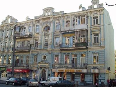 Киев, Владимира Антоновича ул., 48А