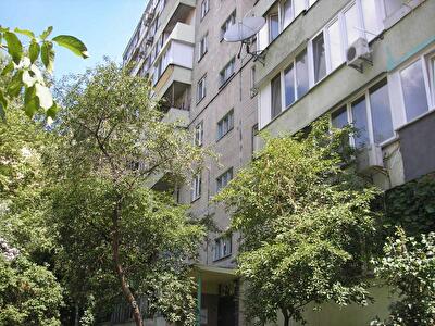 Киев, Владимира Антоновича ул., 99