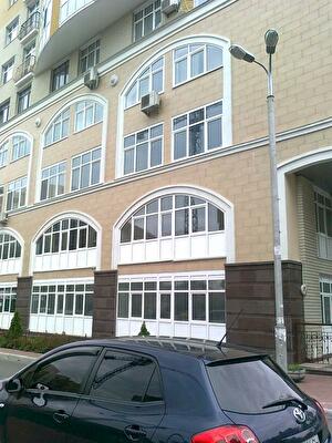 Киев, Владимира Антоновича ул., 70