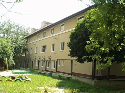 Василя Тютюнника вул., 13Б