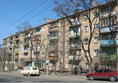 Бастіонна вул., 14