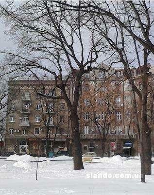 Полтавский Шлях ул., 6