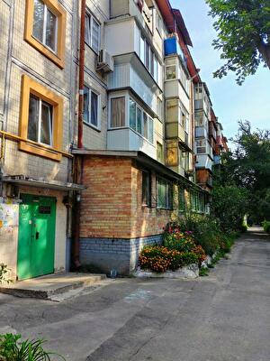 Киев, Академика Стражеско ул., 3