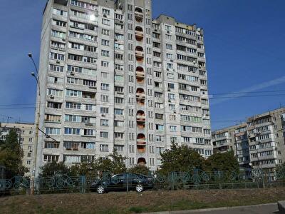 Героев Днепра ул., 13