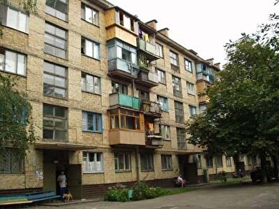 Тростянецька вул., 83