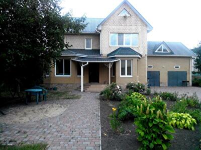 Киево-Святошинский район, с. Софиевская Борщаговка, Горького ул., 12