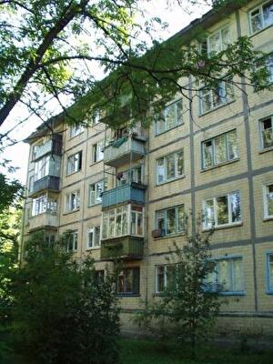 Киев, Сулеймана Стальского ул., 8