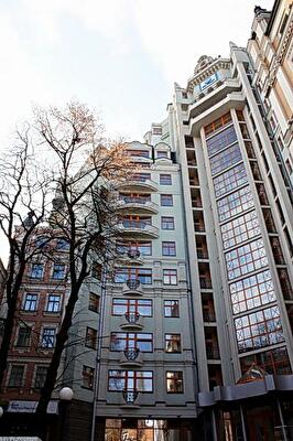 Тараса Шевченко бул., 4