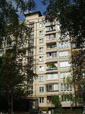 Пантелеймона Куліша вул., 1