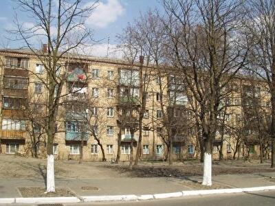 Краснопільська вул., 16