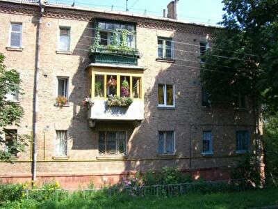 Краснопільська вул., 1В