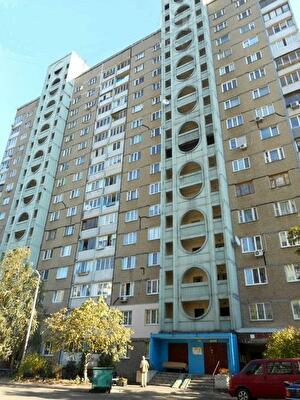 Райдужна вул., 61