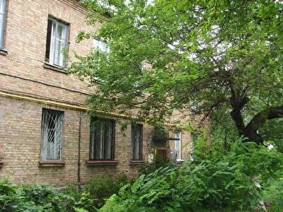 Київ, Олегівська вул., 40