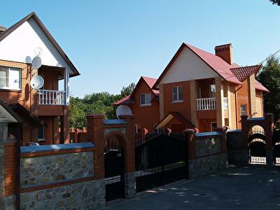 Київ, Сонячна вул., 15А