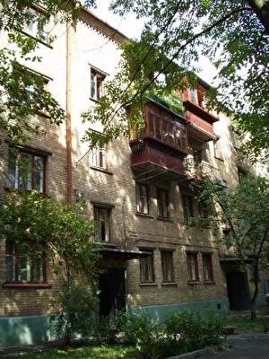 Бориспільська вул., 30