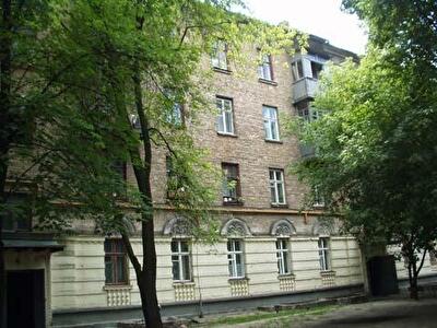 Бориспільська вул., 38