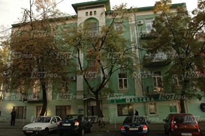 Дегтярівська вул., 3