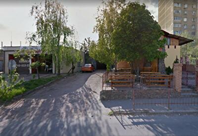 Квитневый пер., 1