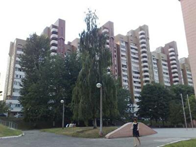 Киев, Стадионная (Жуляны) ул., 6