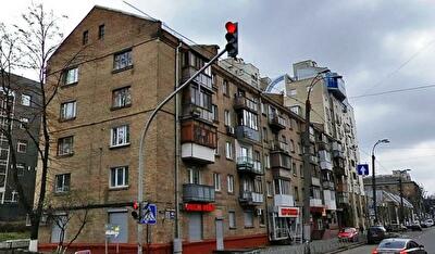 Володимира Антоновича вул., 155