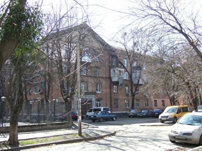 Василия Чумака ул., 7