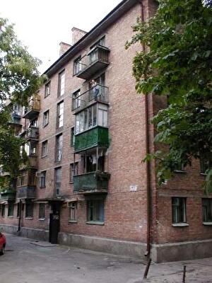 Киев, Василия Чумака ул., 8