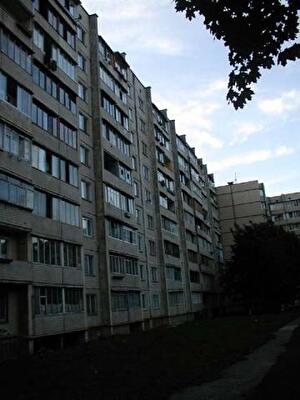 Жмеринська вул., 36