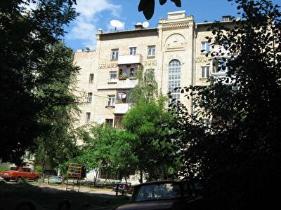 Введенська вул., 5