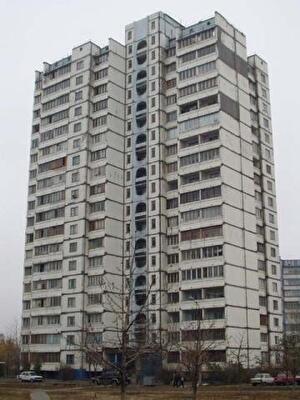 Киев, Каштановая ул., 4