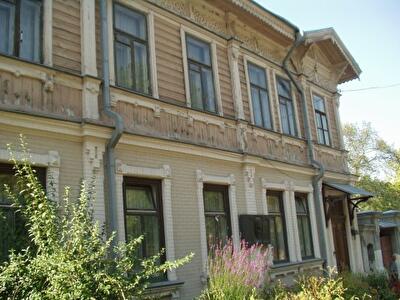 Вознесенский спуск, 13
