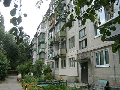 Київ, Волгоградська вул., 11