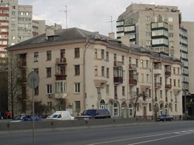 Зеленогорская ул., 8