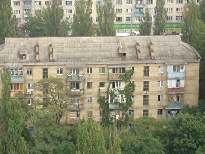Перова бул., 3
