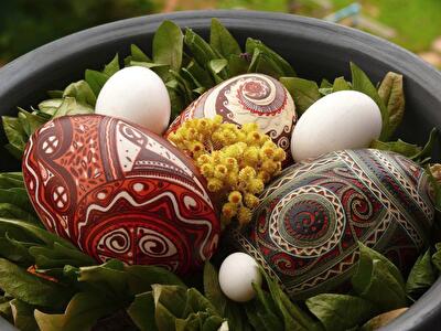 Весна в доме — как стильно украсить жилье пасхальными писанками от Галины Коваленко