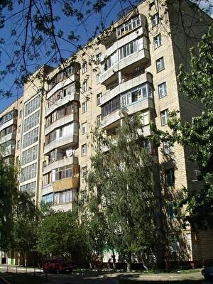 Новоукраинская ул., 1/3