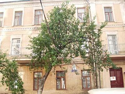 Михайла Грушевського вул., 4Б