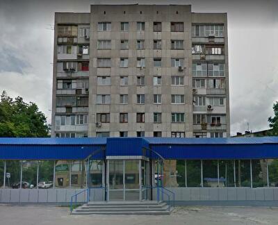 Харків, Космонавтів вул., 8