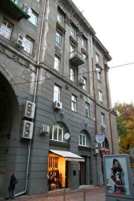 Заньковецької вул., 4