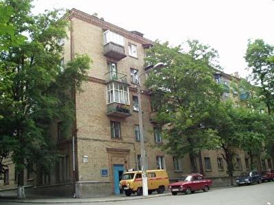 Киев, Михаила Стельмаха ул., 17