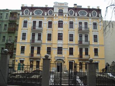 Тараса Шевченко пер., 16