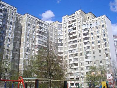 Ревуцкого ул., 7А
