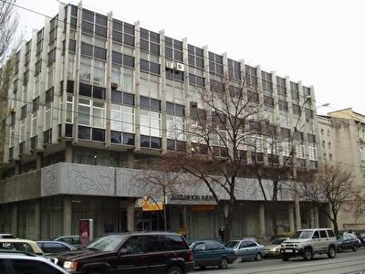 Саксаганського вул., 6