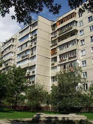 Празька вул., 21/2