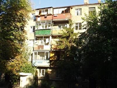 Киев, Профессора Подвысоцкого ул., 8