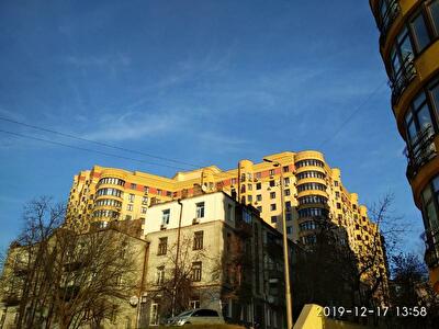 Полтавська вул., 12